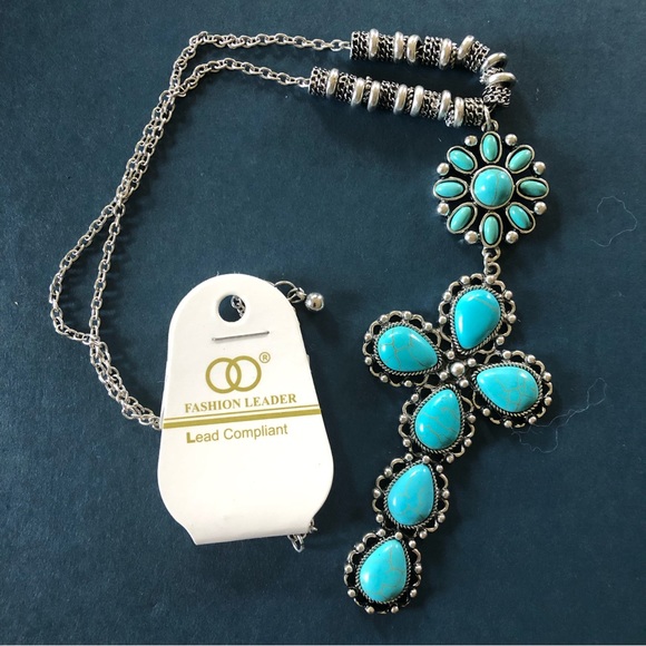 🦋🦋🦋 Faux Turquoise Cross Necklace 🦋🦋🦋 - Picture 2 of 12